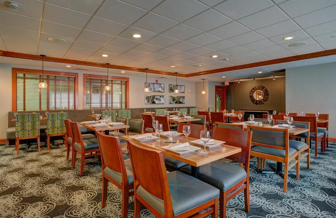 Holiday Inn Milwaukee Airport By Ihg-1
